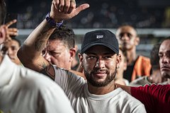 Stalo izvestno o pomoshhi nejmara osuzhdennomu samomu titulovannomu futbolistu mira b156e02.jpg