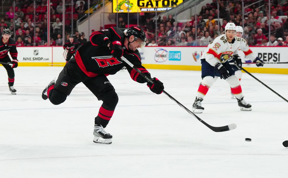 Kuznecov zajavil o vazhnosti pervyh nabrannyh ochkov v novom klube nhl hokkej rbk sport 1537770.jpg