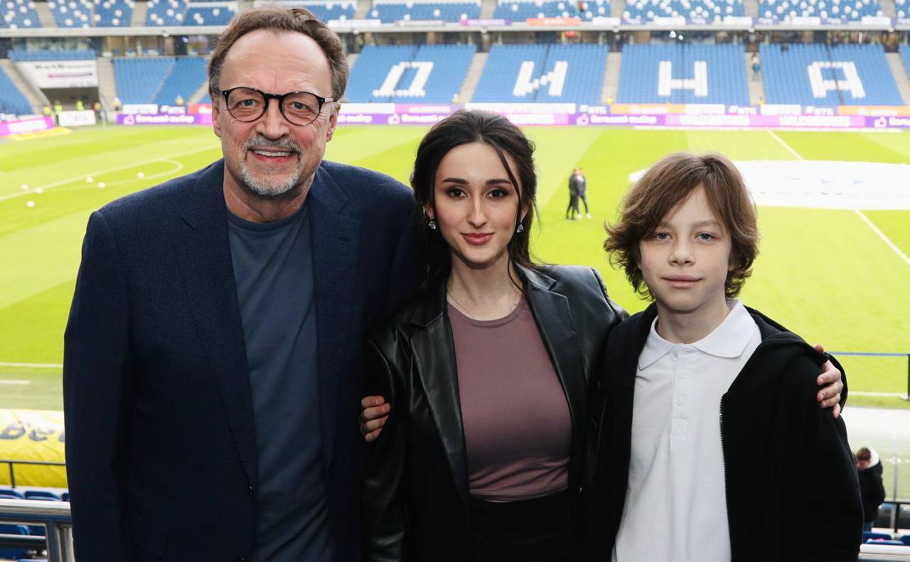 Rabotavshij v krokuse podrostok nanes pervyj udar po mjachu v matche rpl futbol rbk sport 6b77ab6.jpg