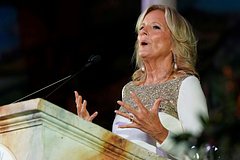 Zhena bajdena nazvala trampa ugrozoj dlja zhenshhin 8faae0a.jpg