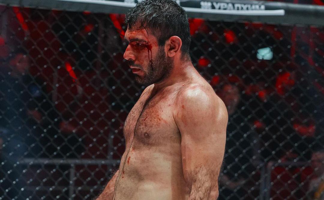 Rossijskij promoushen pozhiznenno otstranil pnuvshego ring gerl bojca mma edinoborstva rbk sport bf3b867.jpg