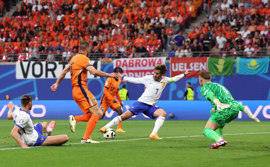Francija i niderlandy sygrali pervuju nulevuju nichju na evro 2024 futbol rbk sport 231769b.jpg