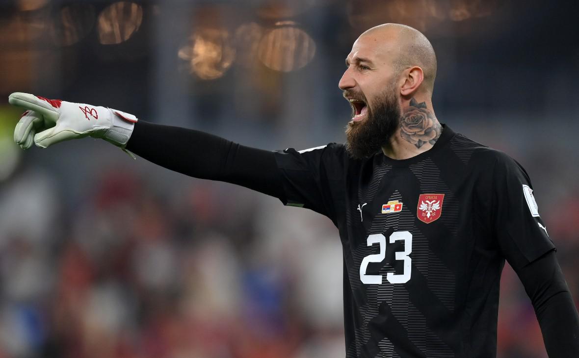 Vratar serbov podralsja v bare nakanune reshajushhej igry na evro futbol rbk sport 18cbaac.jpg