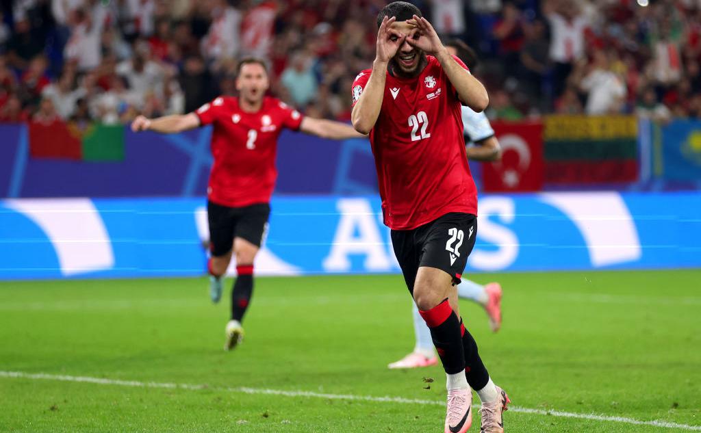 Lion kupil odnogo iz luchshih bombardirov evro 2024 iz gruzii futbol rbk sport 5208fce.jpg