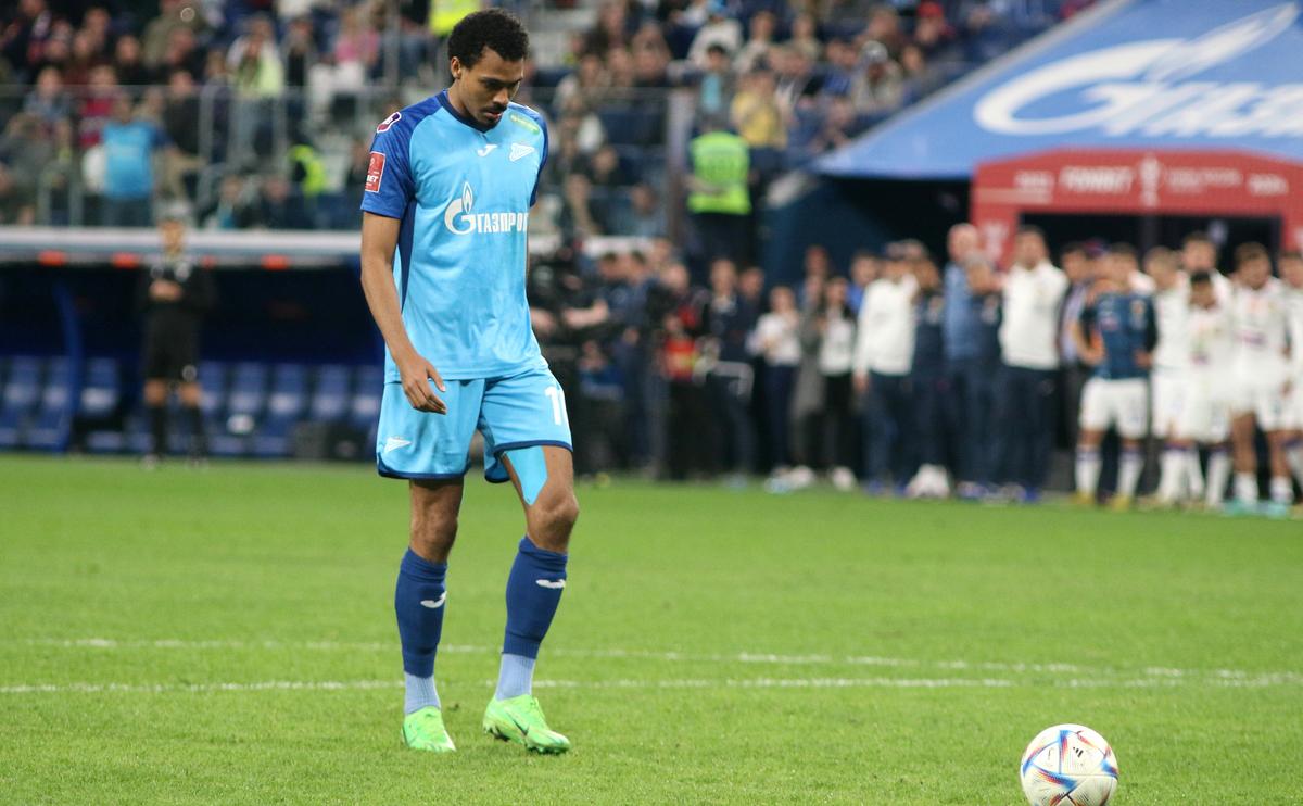 Zenit vykupil u lokomotiva francuzskogo napadajushhego futbol rbk sport badd0a3.jpg