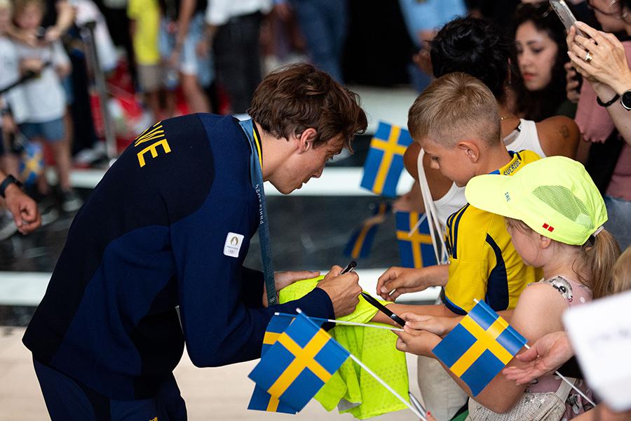 Как медалистов Олимпиады-2024 встретили на родине. Фотогалерея :: Другие :: РБК Спорт10