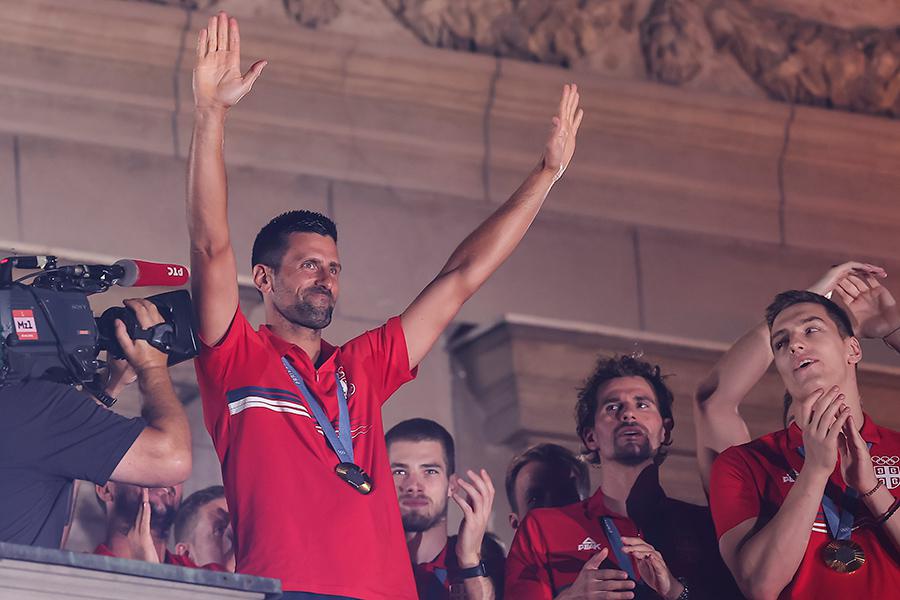 Как медалистов Олимпиады-2024 встретили на родине. Фотогалерея :: Другие :: РБК Спорт14