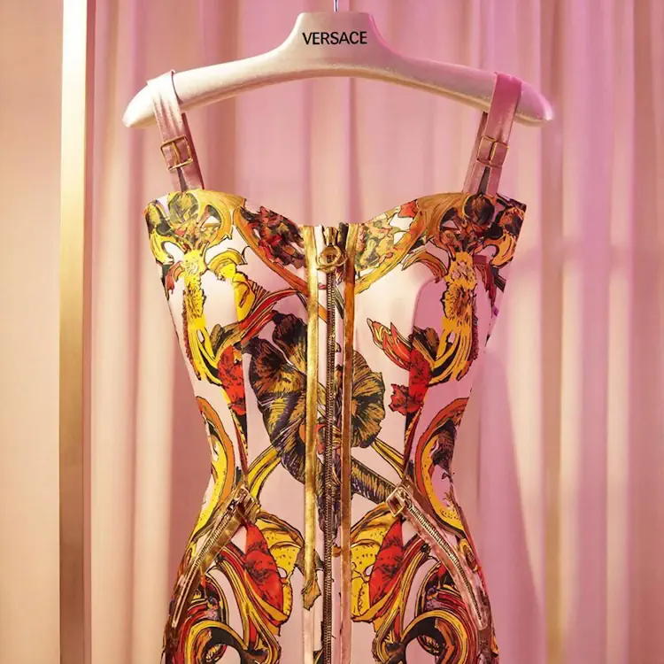 Изображение платья versace